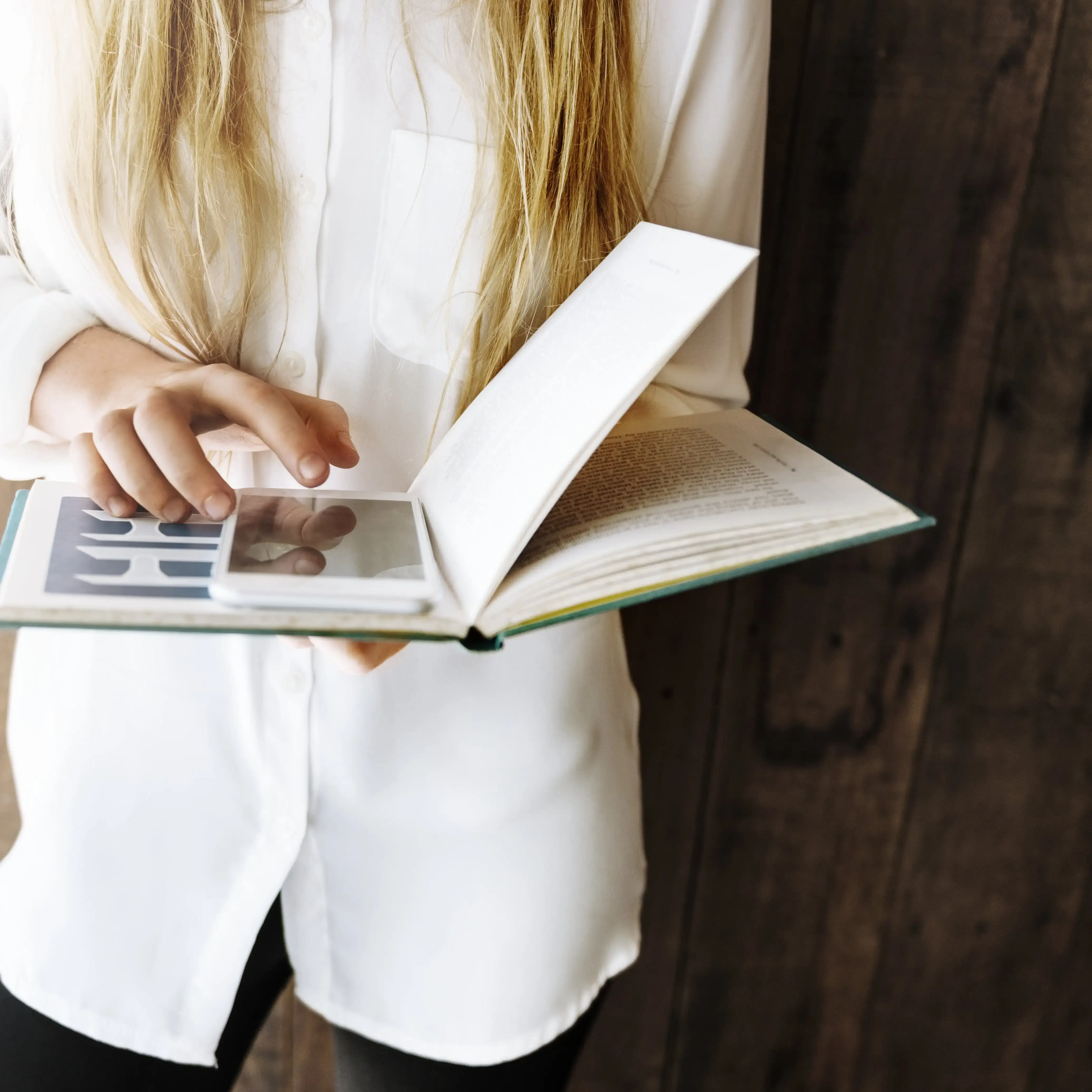 About The Author Nest